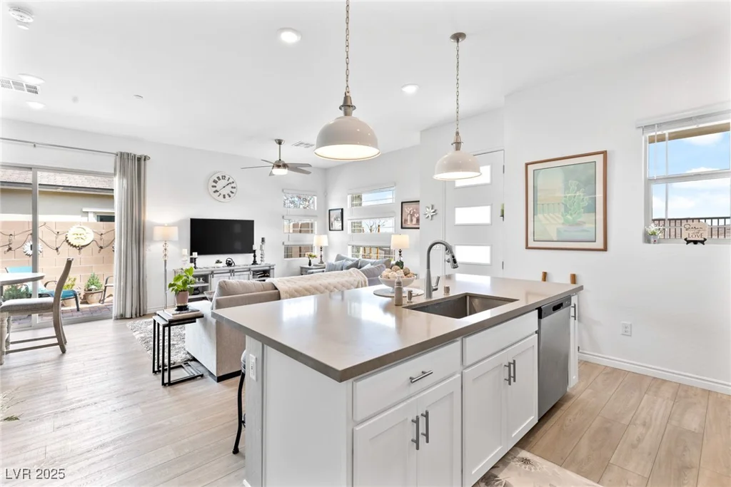 916 Belleforte, Las Vegas, NV 89138