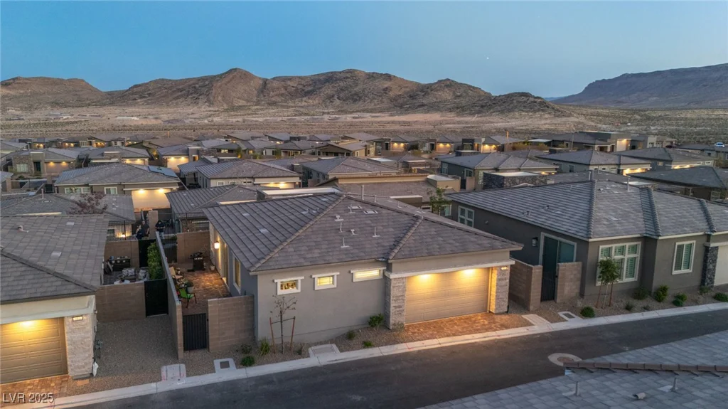 916 Belleforte, Las Vegas, NV 89138