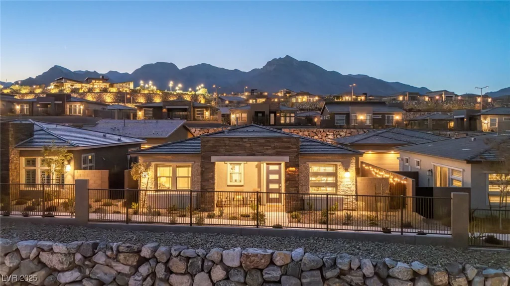 916 Belleforte, Las Vegas, NV 89138