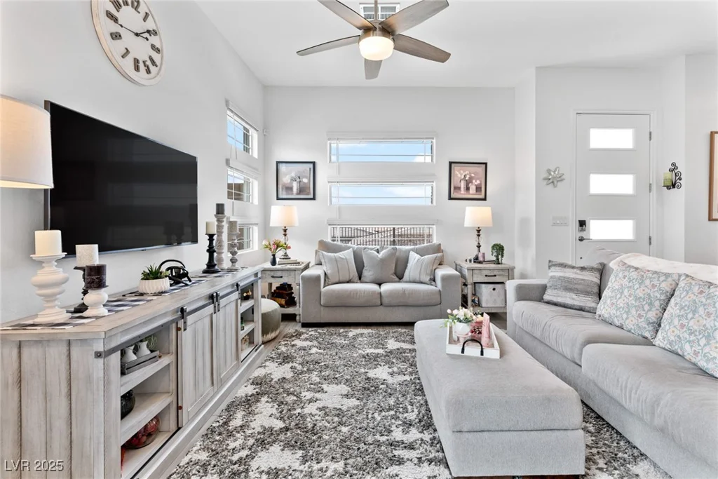 916 Belleforte, Las Vegas, NV 89138