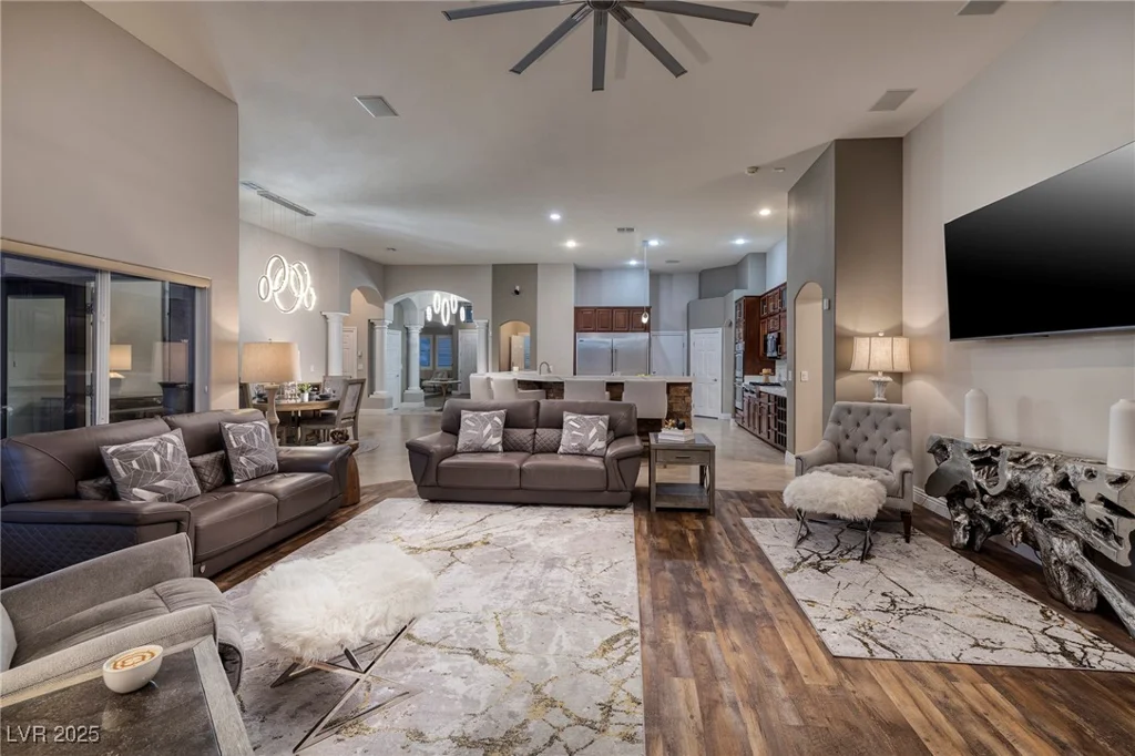 382 Chaplin Cove, Las Vegas, NV 89183
