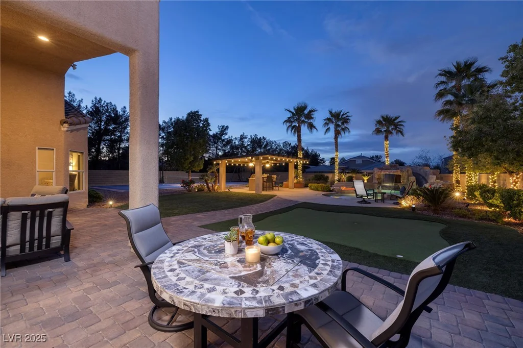 382 Chaplin Cove, Las Vegas, NV 89183