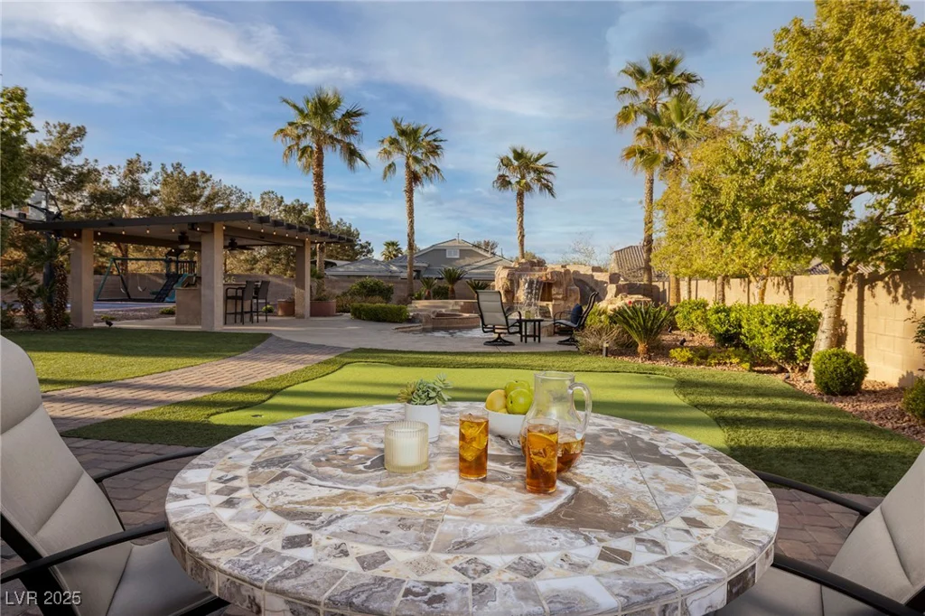 382 Chaplin Cove, Las Vegas, NV 89183