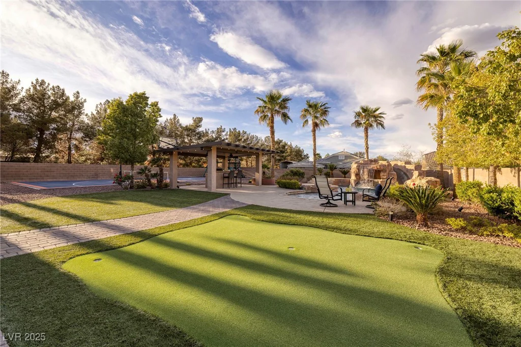 382 Chaplin Cove, Las Vegas, NV 89183