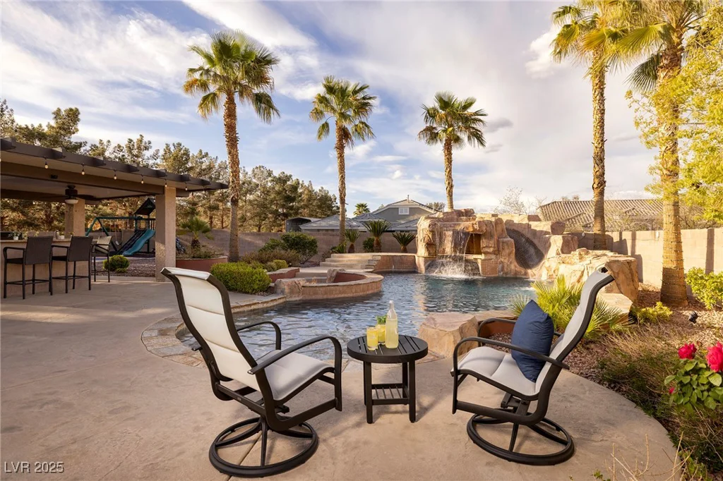 382 Chaplin Cove, Las Vegas, NV 89183