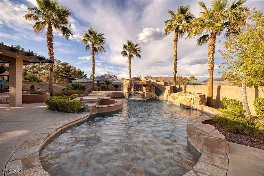 382 Chaplin Cove, Las Vegas, NV 89183
