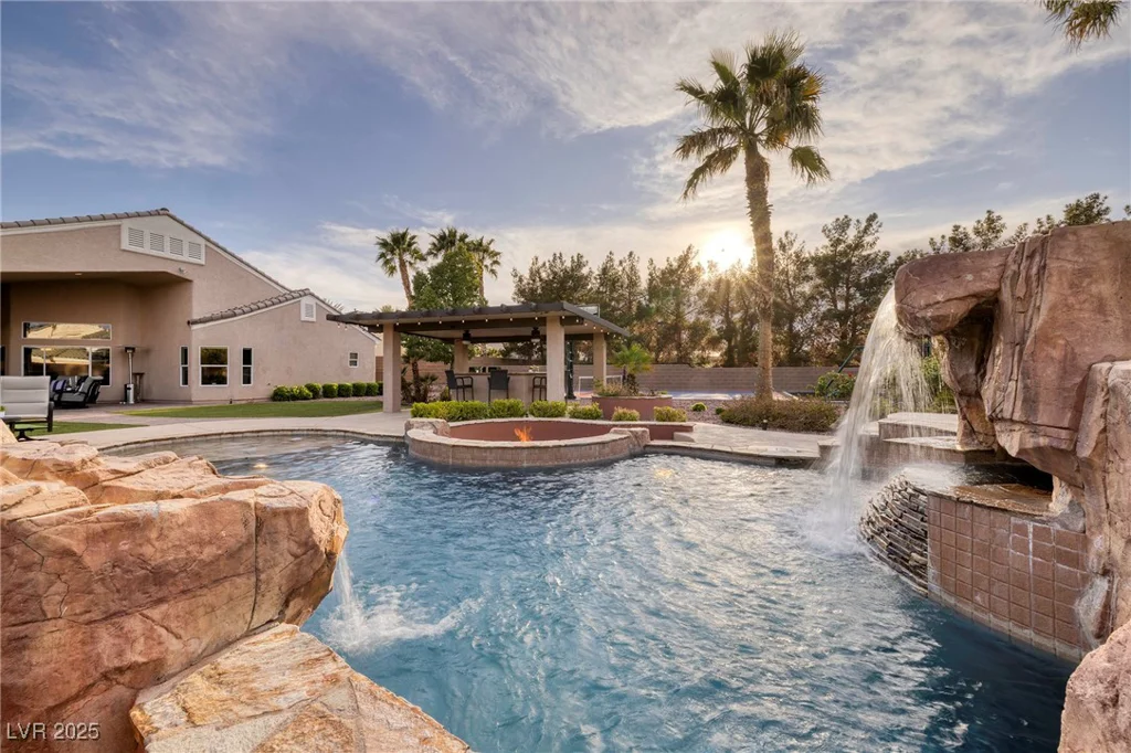 382 Chaplin Cove, Las Vegas, NV 89183