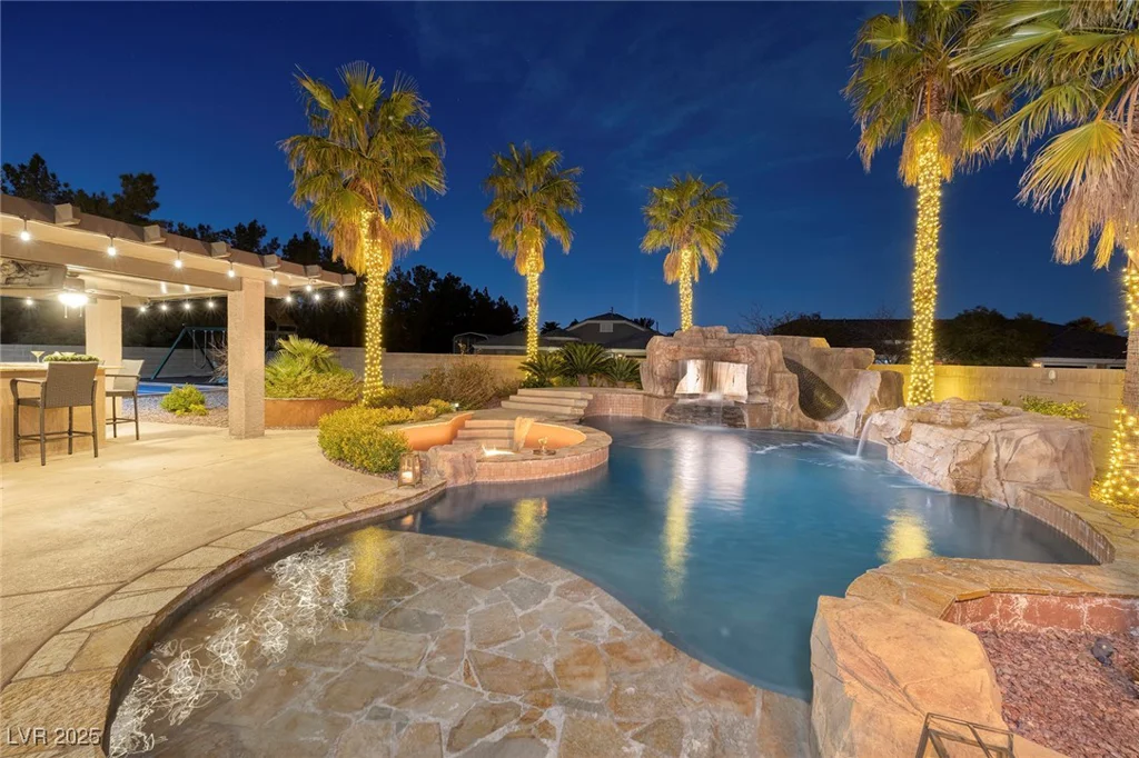 382 Chaplin Cove, Las Vegas, NV 89183