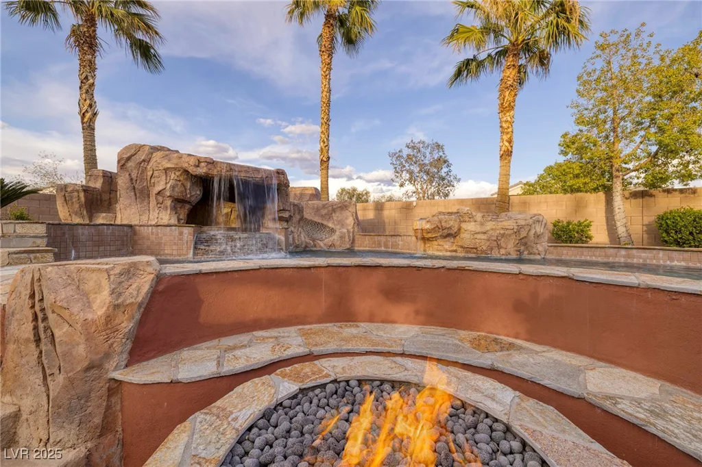 382 Chaplin Cove, Las Vegas, NV 89183