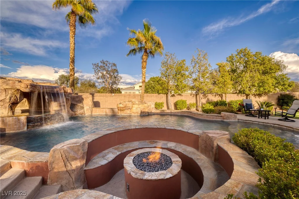 382 Chaplin Cove, Las Vegas, NV 89183