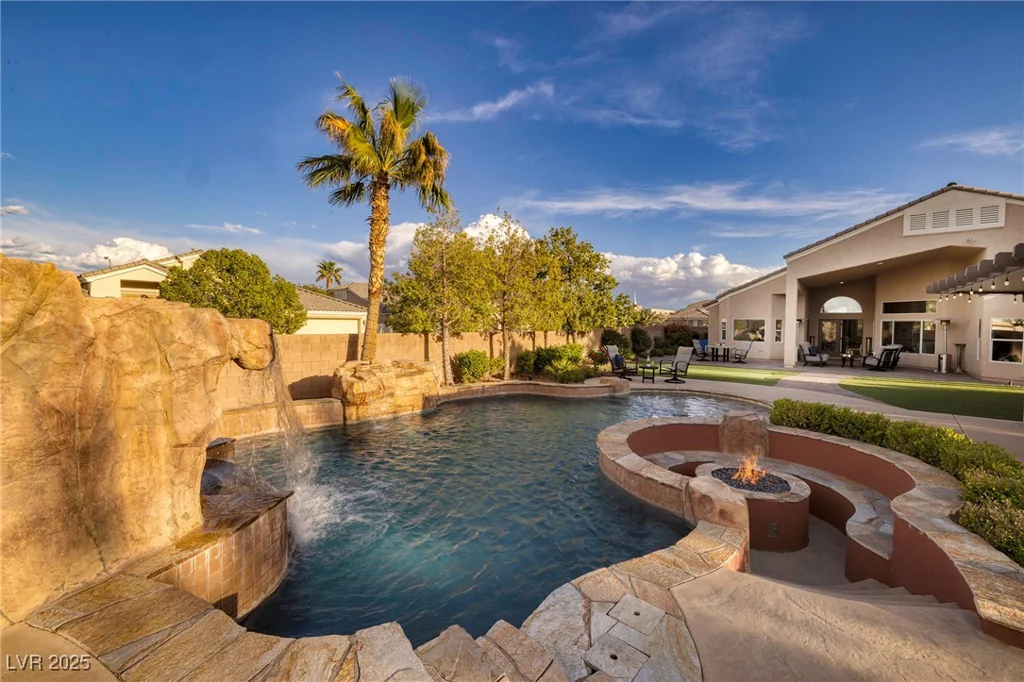 382 Chaplin Cove, Las Vegas, NV 89183