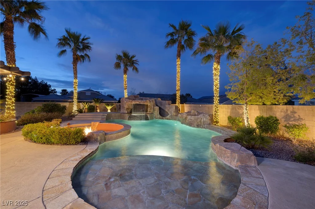 382 Chaplin Cove, Las Vegas, NV 89183