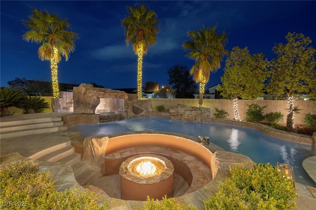 382 Chaplin Cove, Las Vegas, NV 89183