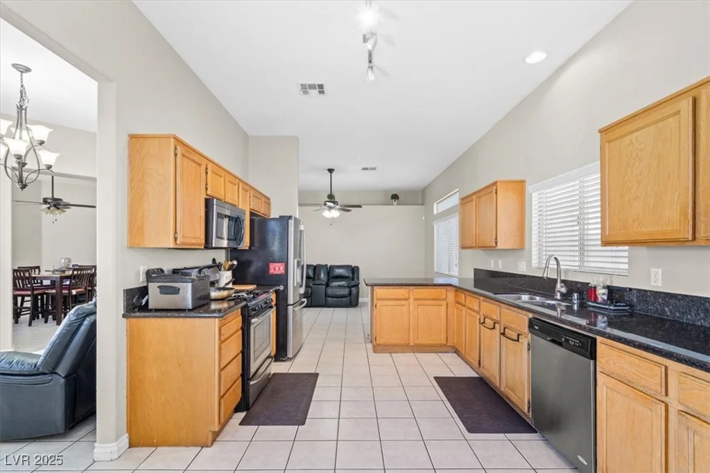 5224 Red Vine, North Las Vegas, NV 89031