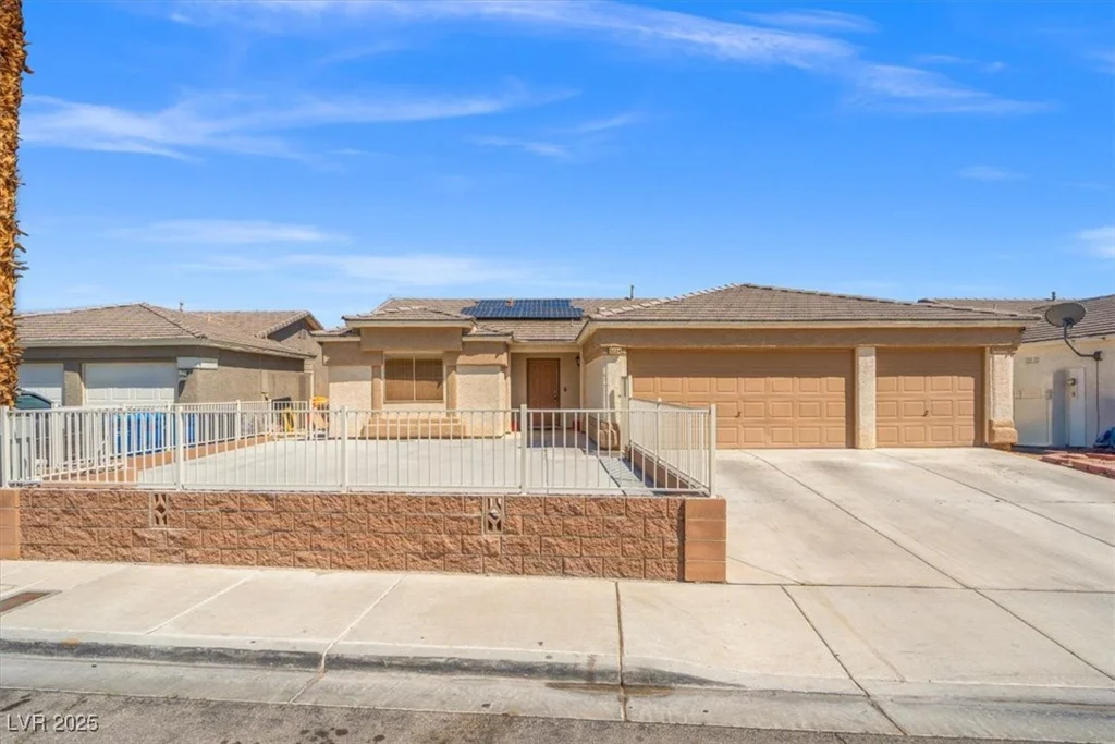 5224 Red Vine, North Las Vegas, NV 89031