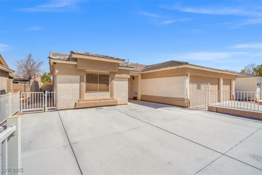 5224 Red Vine, North Las Vegas, NV 89031