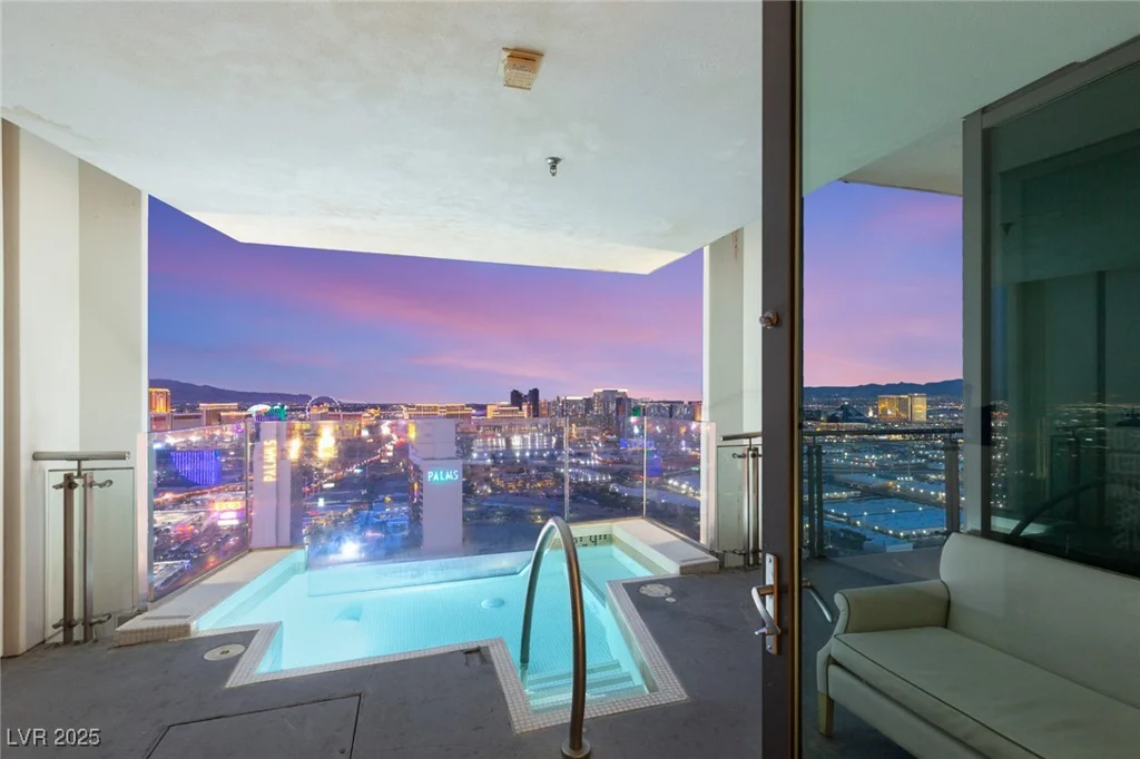 4381 FLAMINGO, Las Vegas, NV 89103