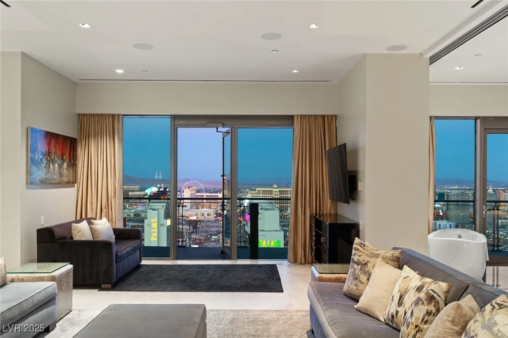 4381 FLAMINGO, Las Vegas, NV 89103