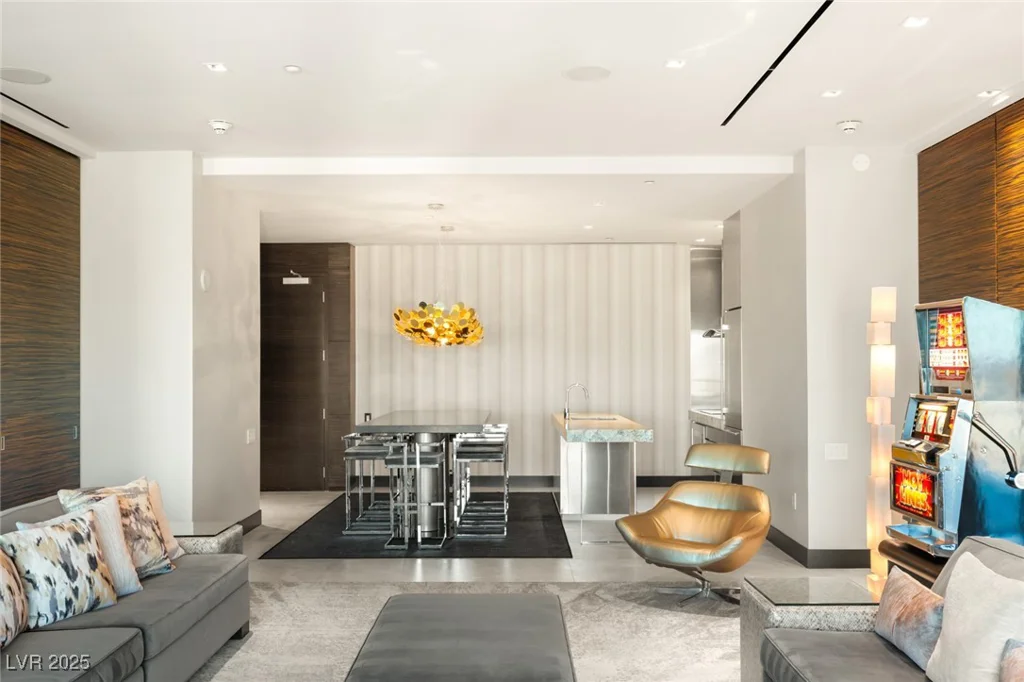 4381 FLAMINGO, Las Vegas, NV 89103
