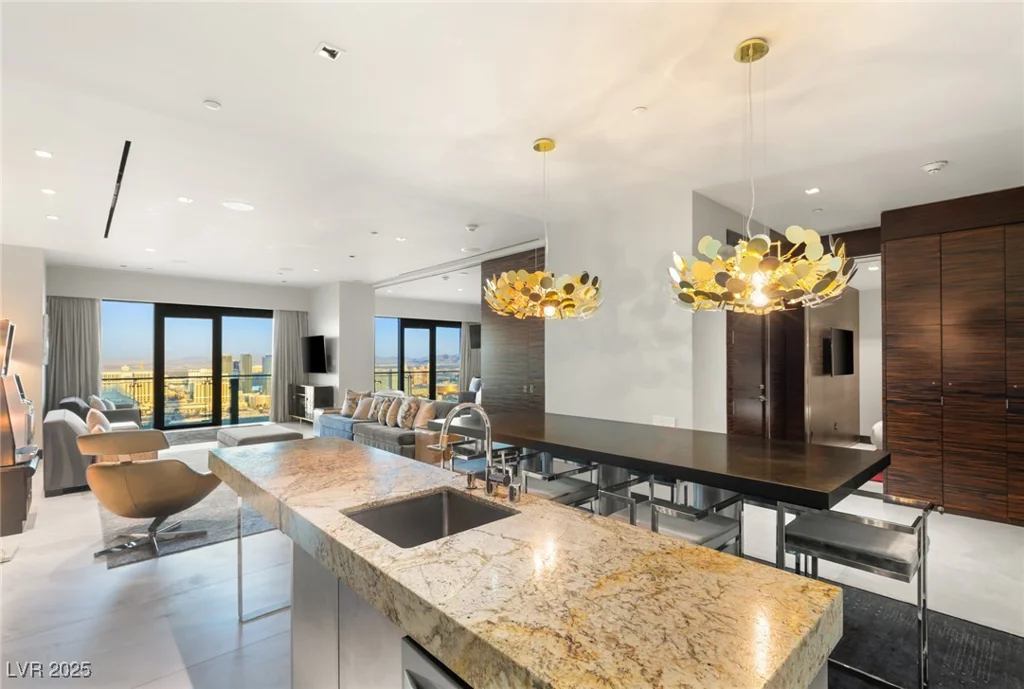 4381 FLAMINGO, Las Vegas, NV 89103