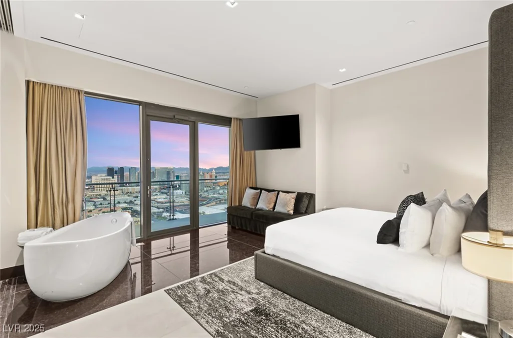 4381 FLAMINGO, Las Vegas, NV 89103