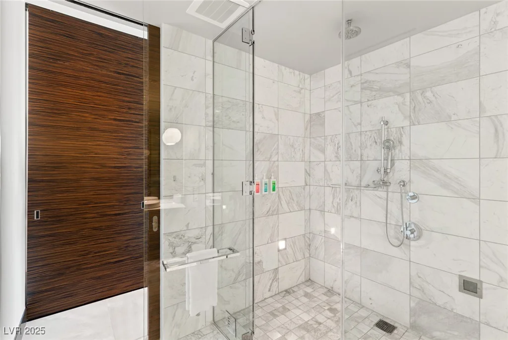 4381 FLAMINGO, Las Vegas, NV 89103