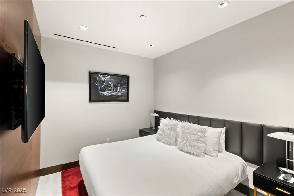4381 FLAMINGO, Las Vegas, NV 89103