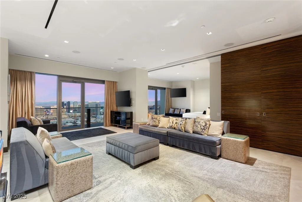 4381 FLAMINGO, Las Vegas, NV 89103
