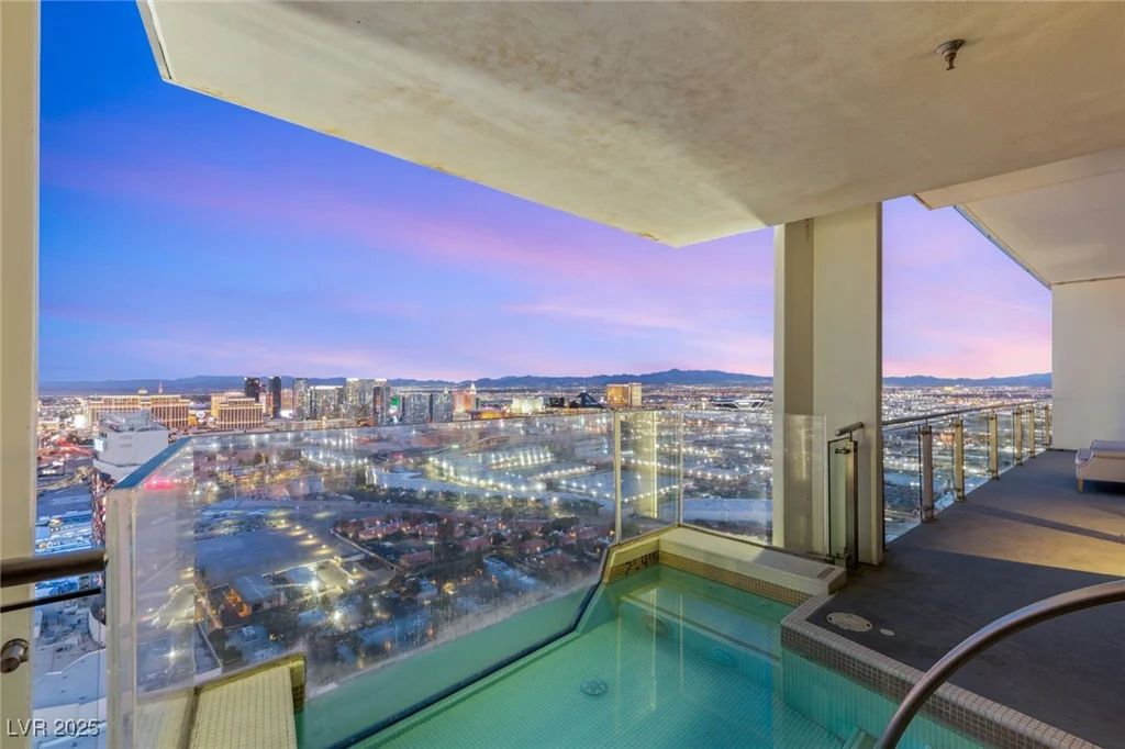 4381 FLAMINGO, Las Vegas, NV 89103