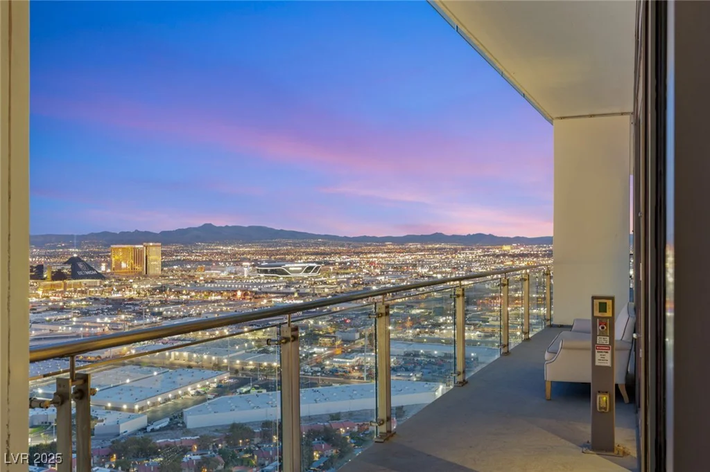 4381 FLAMINGO, Las Vegas, NV 89103