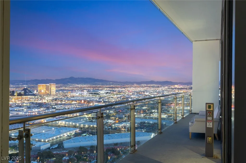 4381 FLAMINGO, Las Vegas, NV 89103