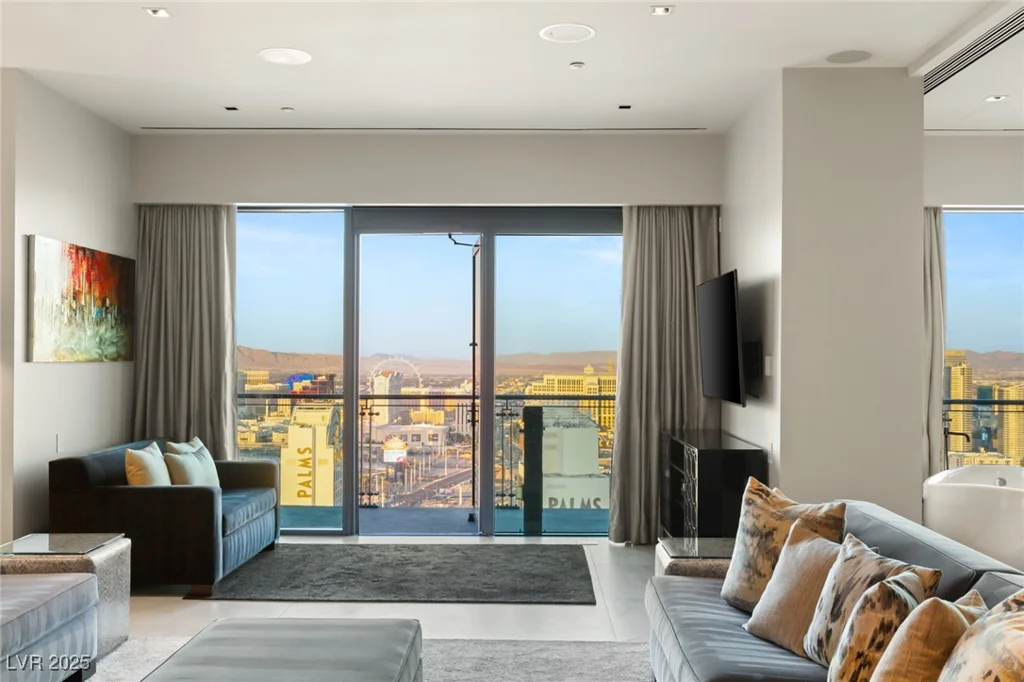 4381 FLAMINGO, Las Vegas, NV 89103
