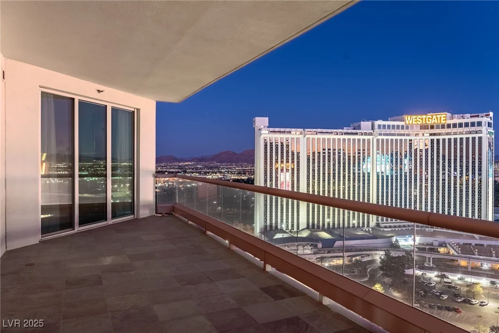 2857 Paradise, Las Vegas, NV 89109