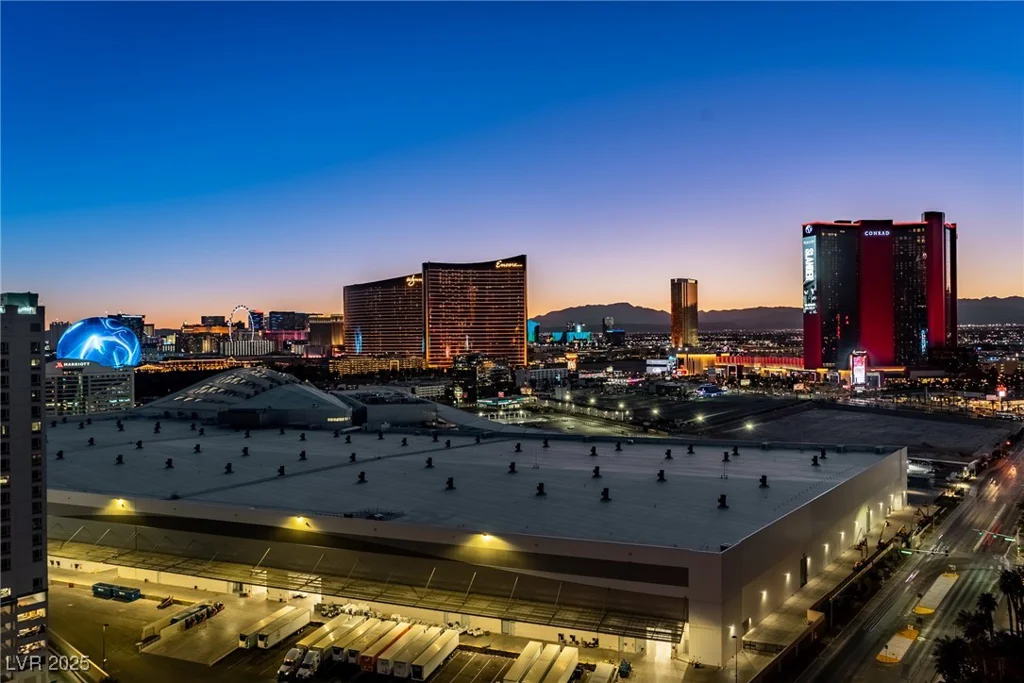 2857 Paradise, Las Vegas, NV 89109