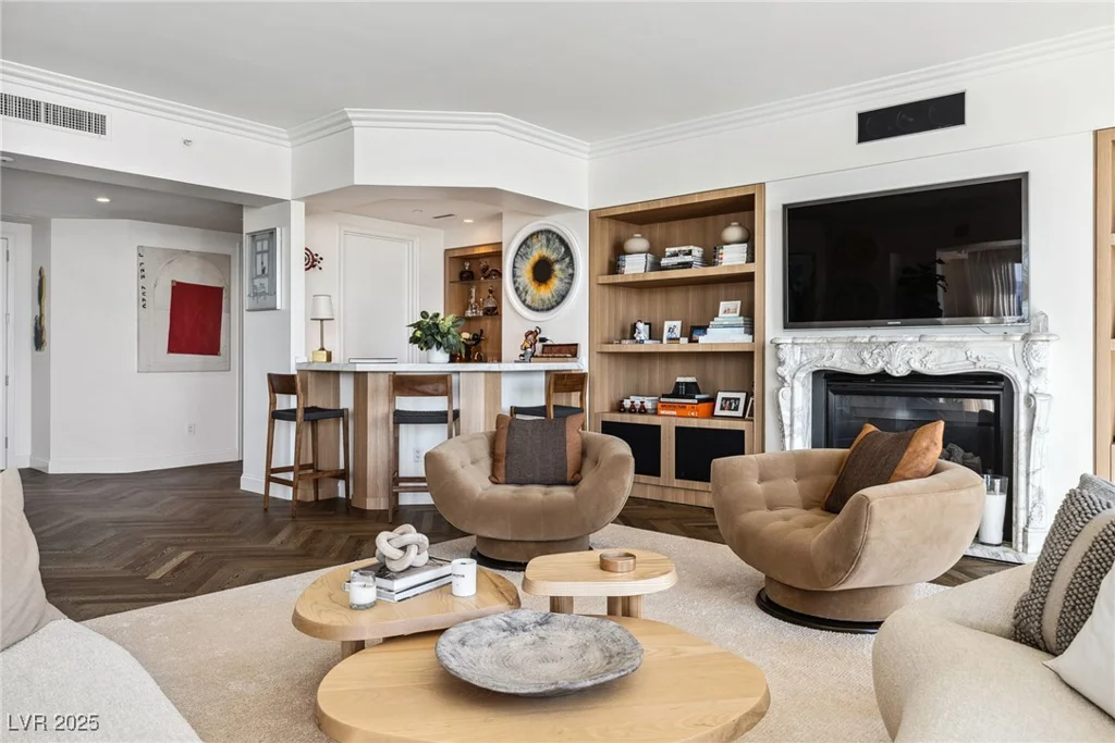 2857 Paradise, Las Vegas, NV 89109