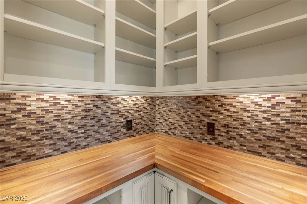 28 Tea Olive, Las Vegas, NV 89141