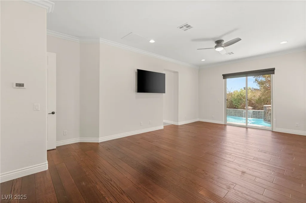 28 Tea Olive, Las Vegas, NV 89141