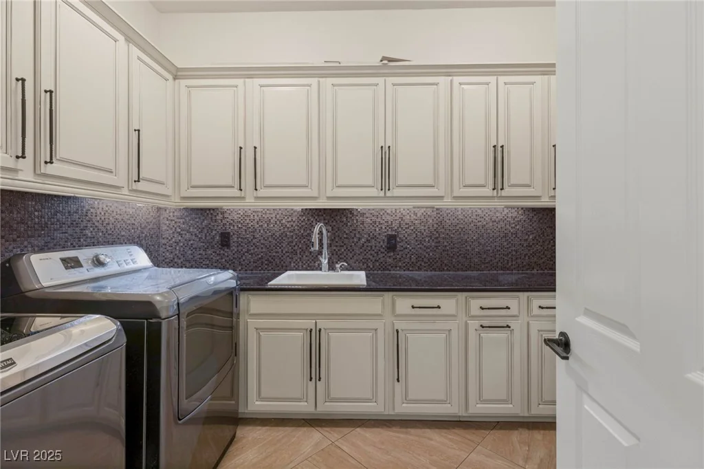 28 Tea Olive, Las Vegas, NV 89141