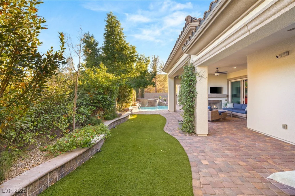 28 Tea Olive, Las Vegas, NV 89141