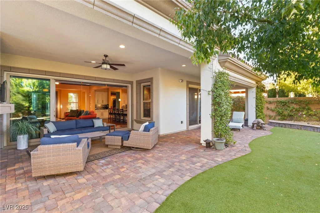 28 Tea Olive, Las Vegas, NV 89141