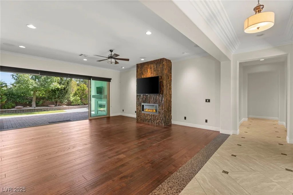 28 Tea Olive, Las Vegas, NV 89141
