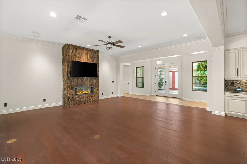 28 Tea Olive, Las Vegas, NV 89141