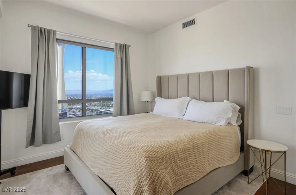 200 Sahara, Las Vegas, NV 89102