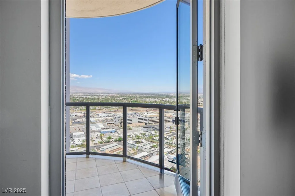 200 Sahara, Las Vegas, NV 89102