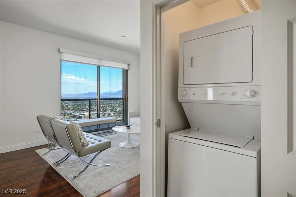 200 Sahara, Las Vegas, NV 89102