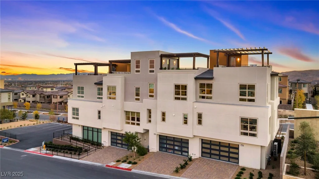 654 Agate Bridge, Las Vegas, NV 89138