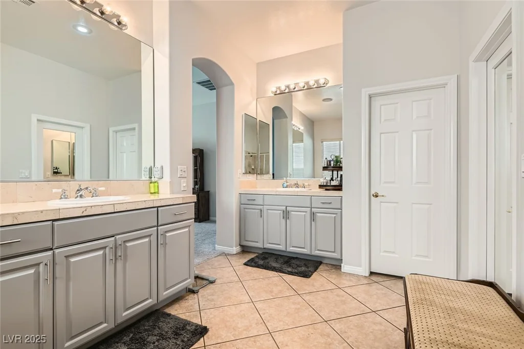 7812 Galloping Hills, Las Vegas, NV 89113