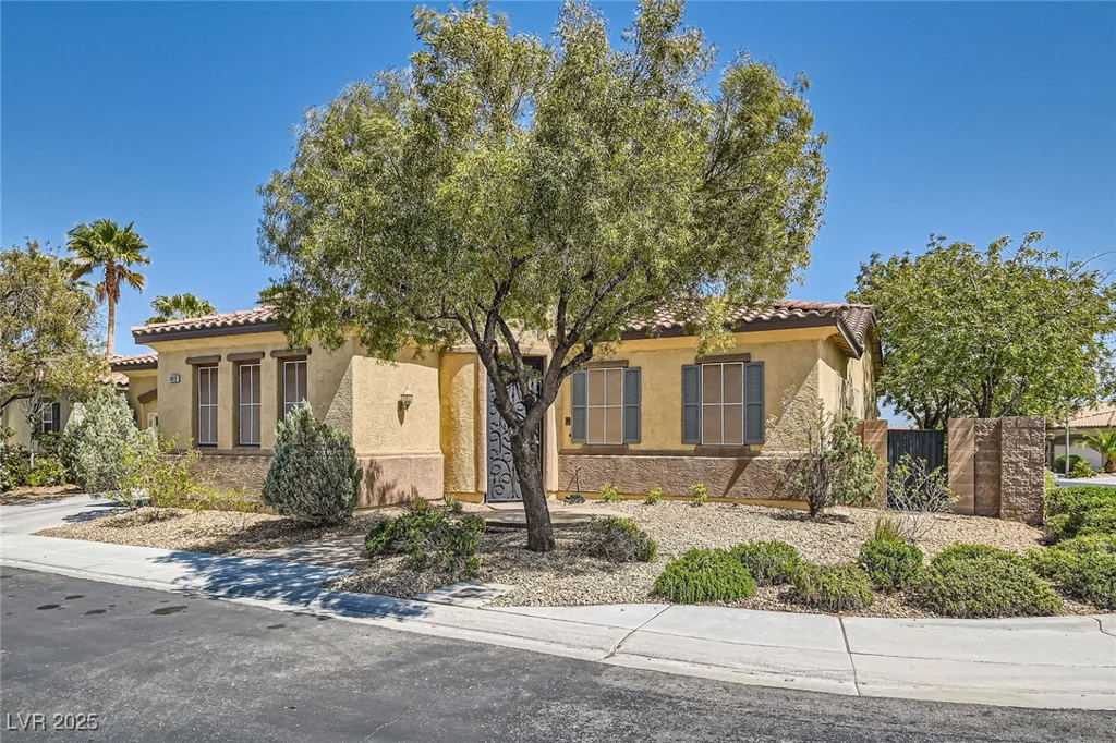 7812 Galloping Hills, Las Vegas, NV 89113