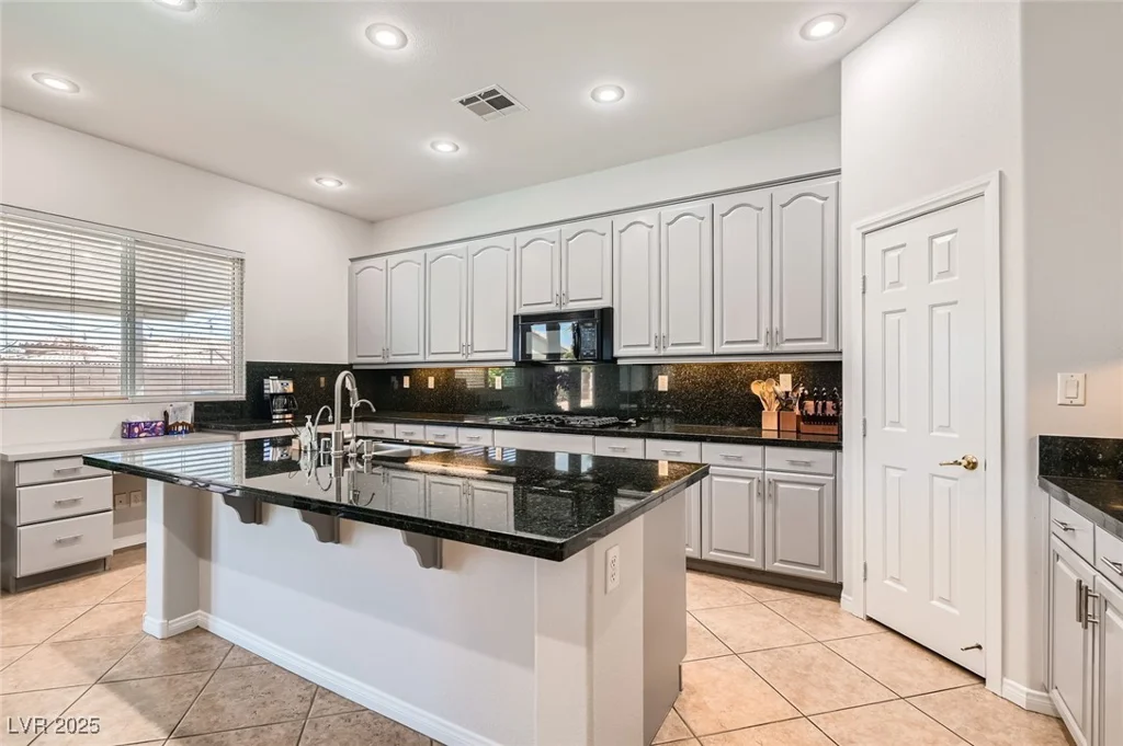 7812 Galloping Hills, Las Vegas, NV 89113