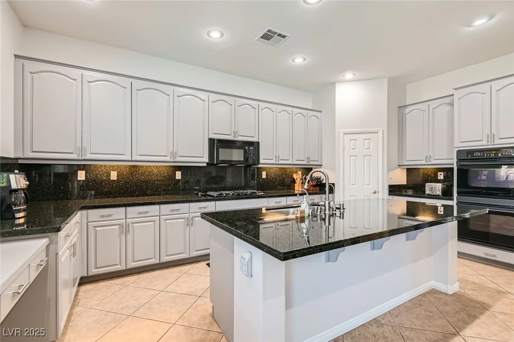 7812 Galloping Hills, Las Vegas, NV 89113